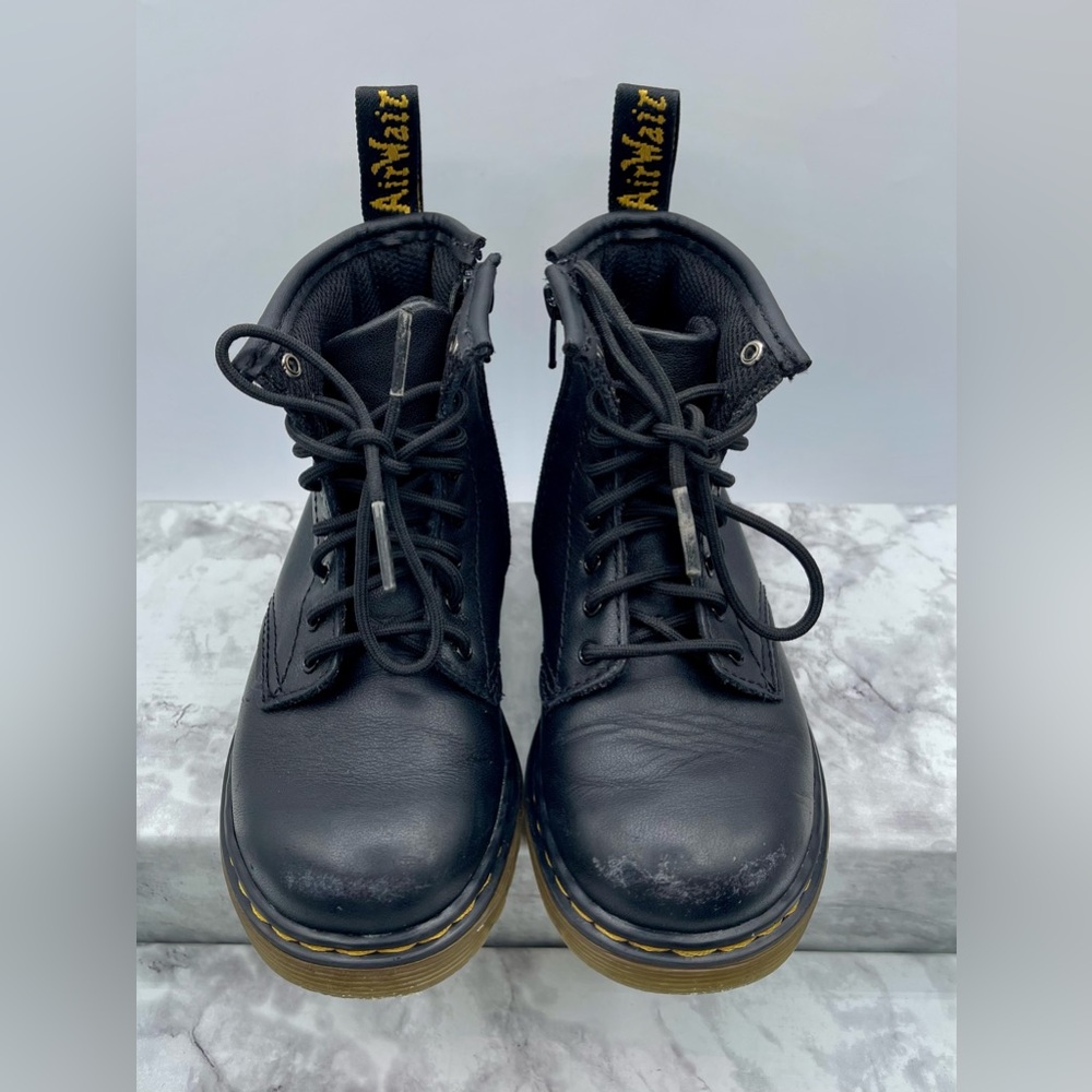 DR. MARTENS 1460 T Boots in Black Leather. Kid Size 9